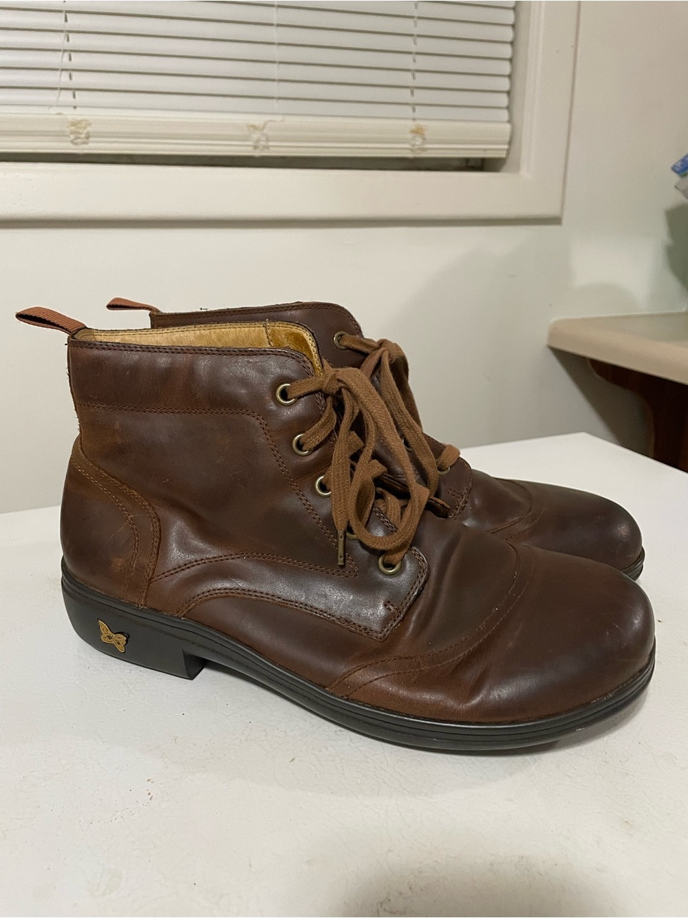 Algeria Brown Leather Lace-Up Ankle Boots